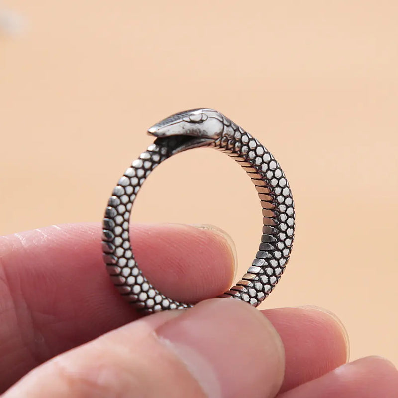 Anillo Ouroboros para hombre de mitología nórdica retro