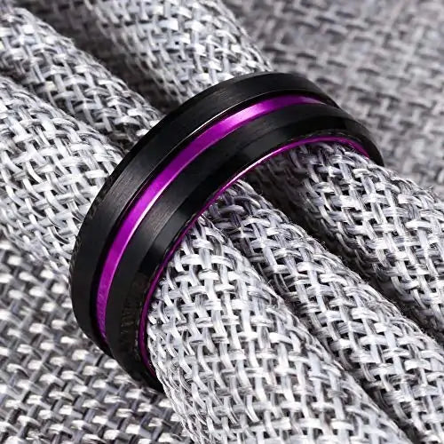 Bague en tungstène noir et rayures violettes