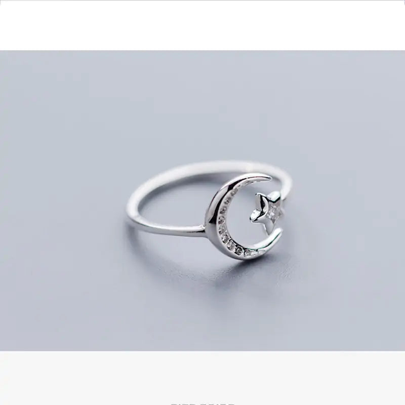 Anillo de plata de ley con forma de estrella y luna